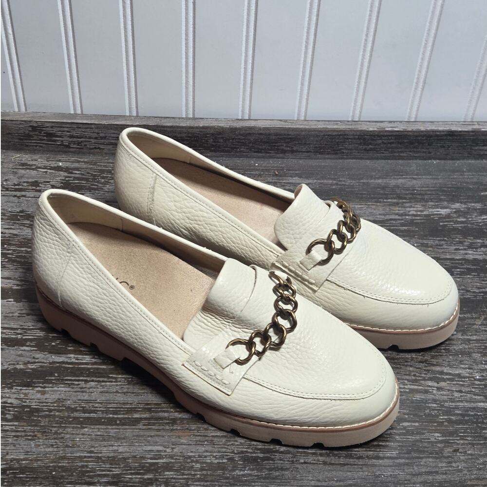 Vionic Emalyn Women's Cream Leather Slip on Comfort Loafer Size 9